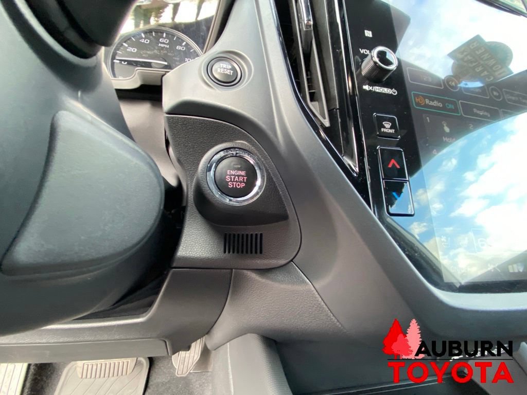 Used 2025 Subaru Forester Touring AWD/4WD image 47