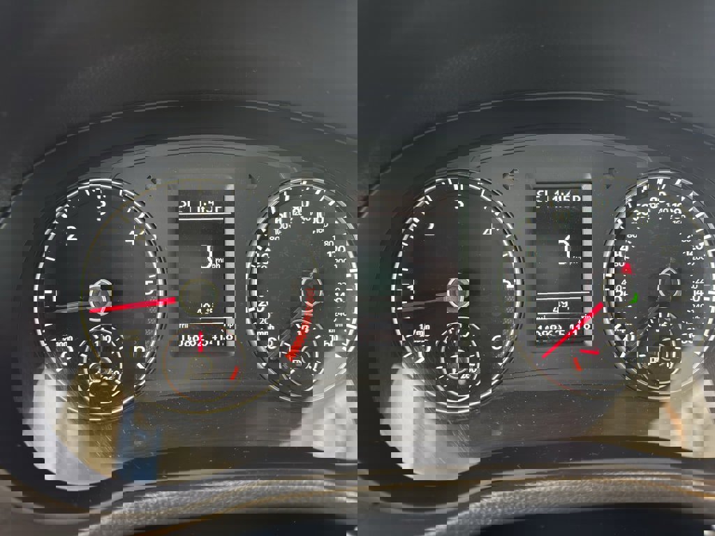 Used 2014 Volkswagen Passat TDI SE image 18