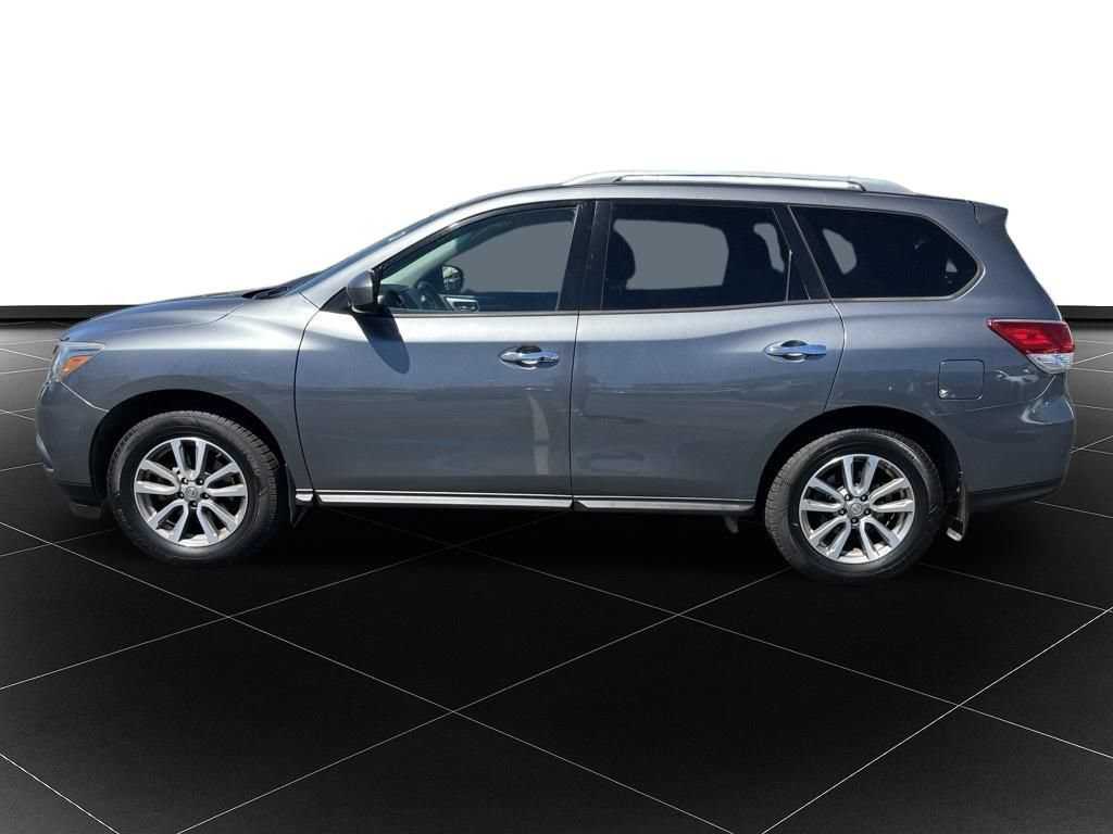 Used 2015 Nissan Pathfinder S AWD/4WD image 2