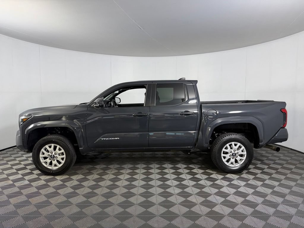 Used 2024 Toyota Tacoma SR5 RWD image 10