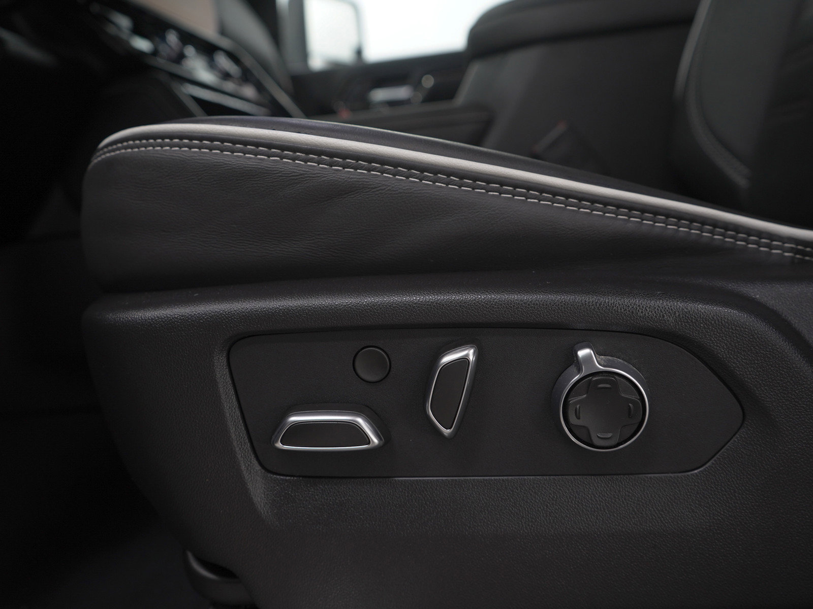 Used 2024 GMC Sierra 2500 AT4X image 24