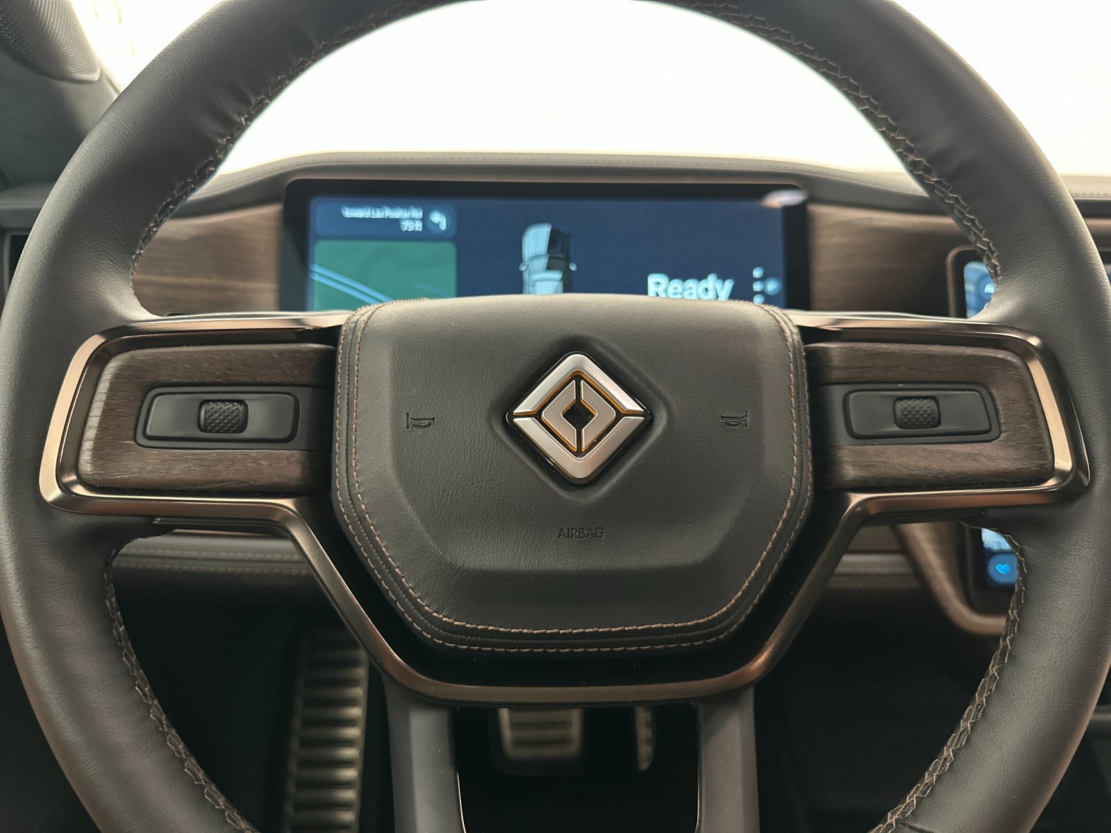 Used 2025 Rivian R1S Premium Dual AWD/4WD image 22