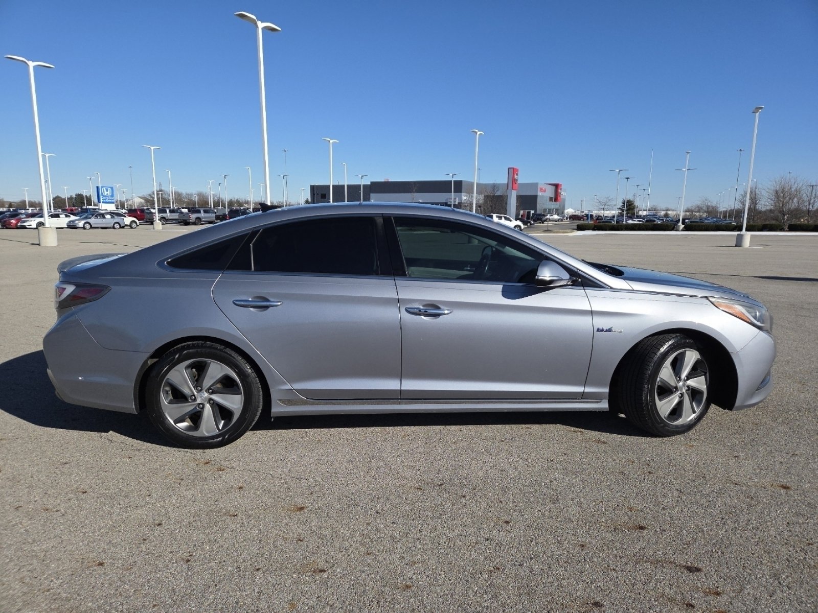 Used 2016 Hyundai Sonata Limited w/ Option Group 02 image 18
