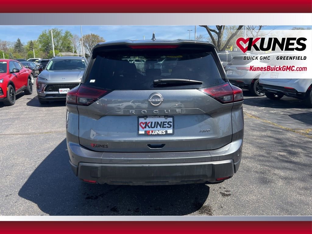 Used 2025 Nissan Rogue SV AWD/4WD image 6