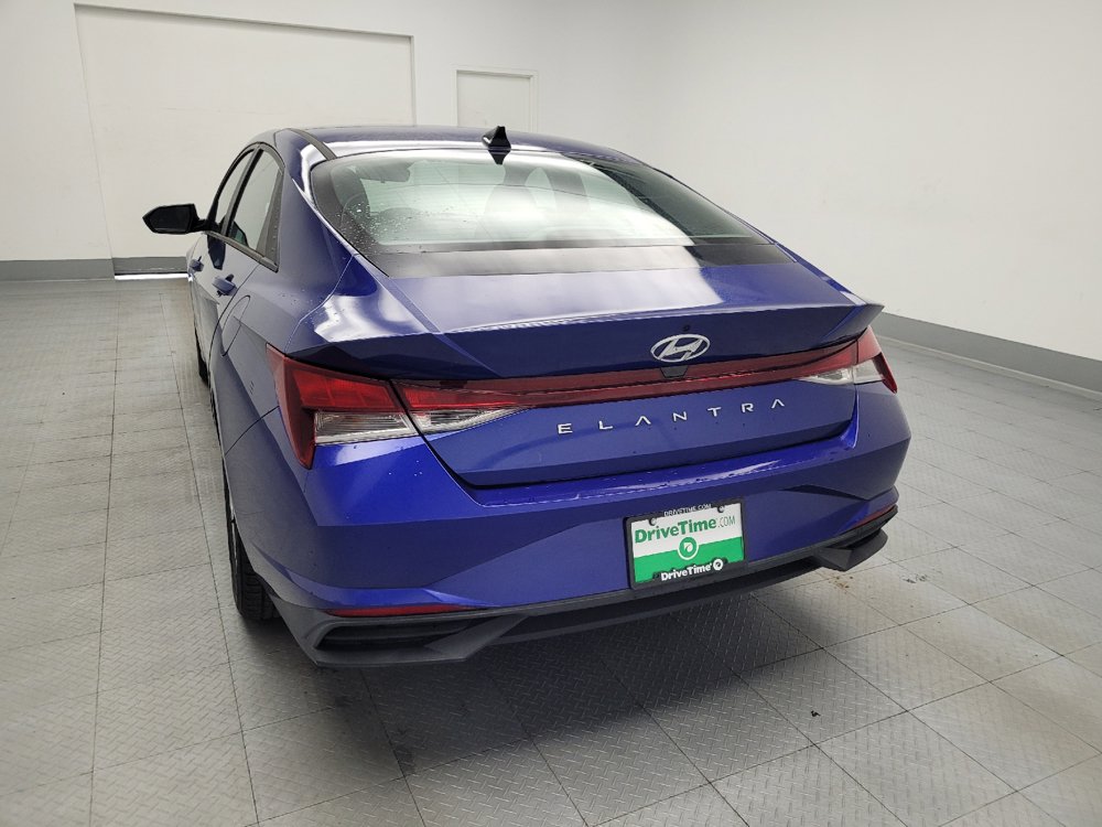 Used 2021 Hyundai Elantra SE FWD image 6