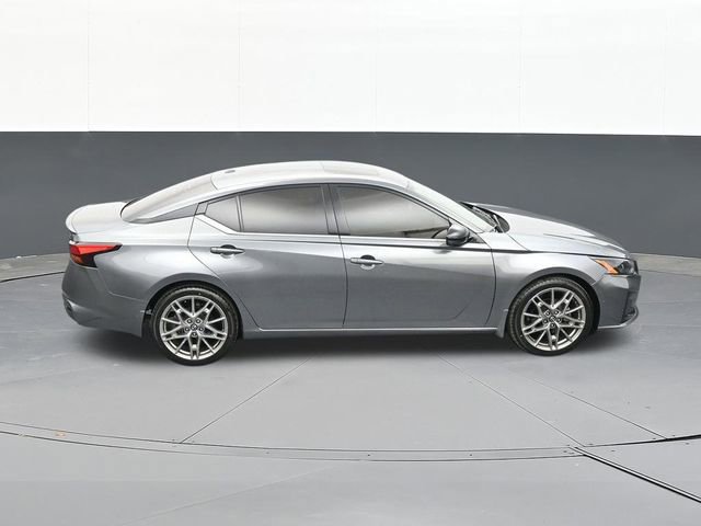 Used 2023 Nissan Altima 2.0 SR FWD image 62