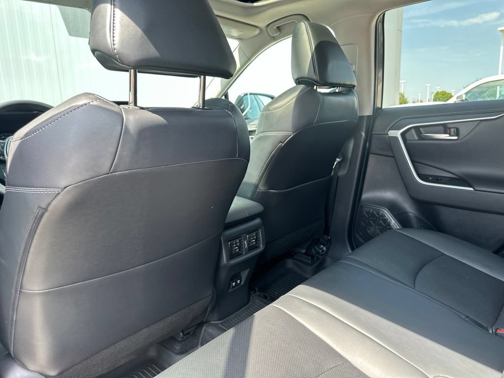 Used 2021 Toyota RAV4 Limited w/ Limited Grade Weather Package AWD/4WD image 19