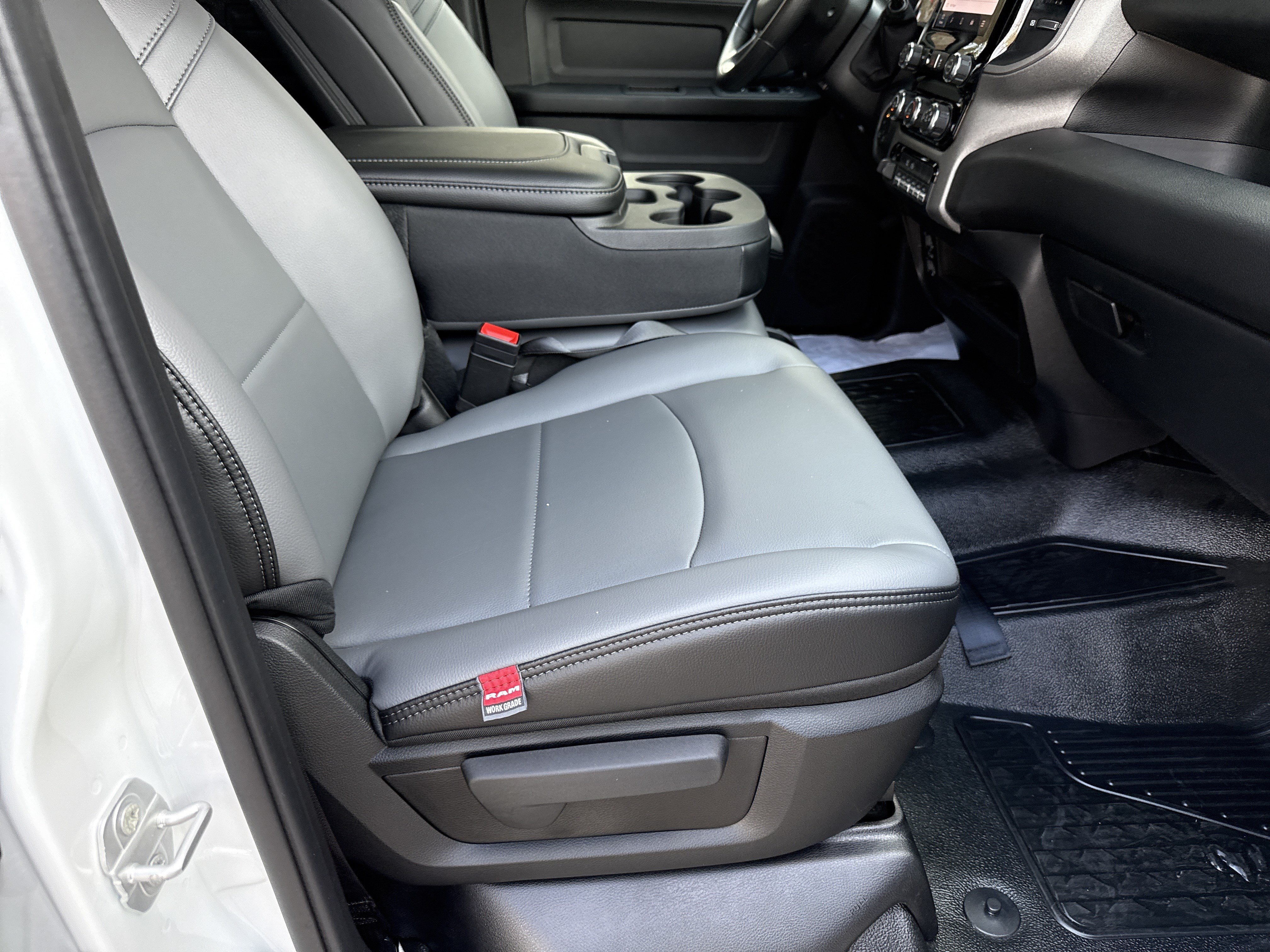 New 2026 RAM 5500 Tradesman AWD/4WD image 16