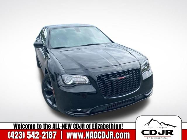 New 2023 Chrysler 300 S w/ Comfort Group image 1