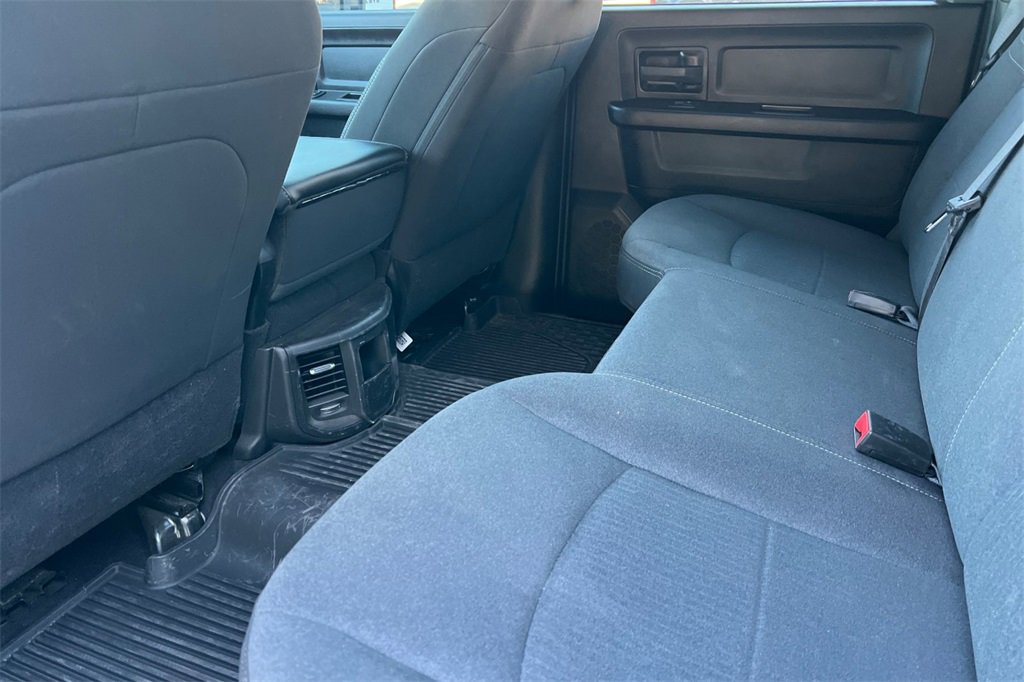 Used 2024 RAM 2500 Tradesman w/ Chrome Appearance Group image 12