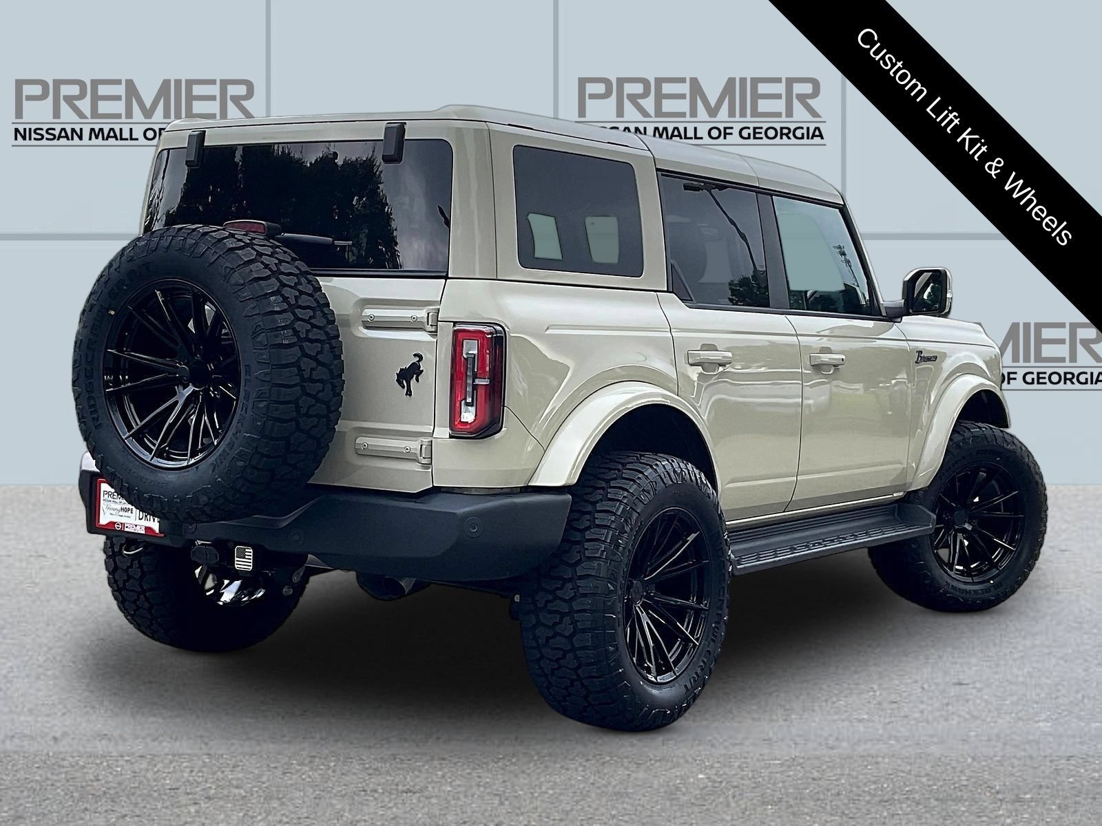 Used 2025 Ford Bronco Outer Banks AWD/4WD image 7
