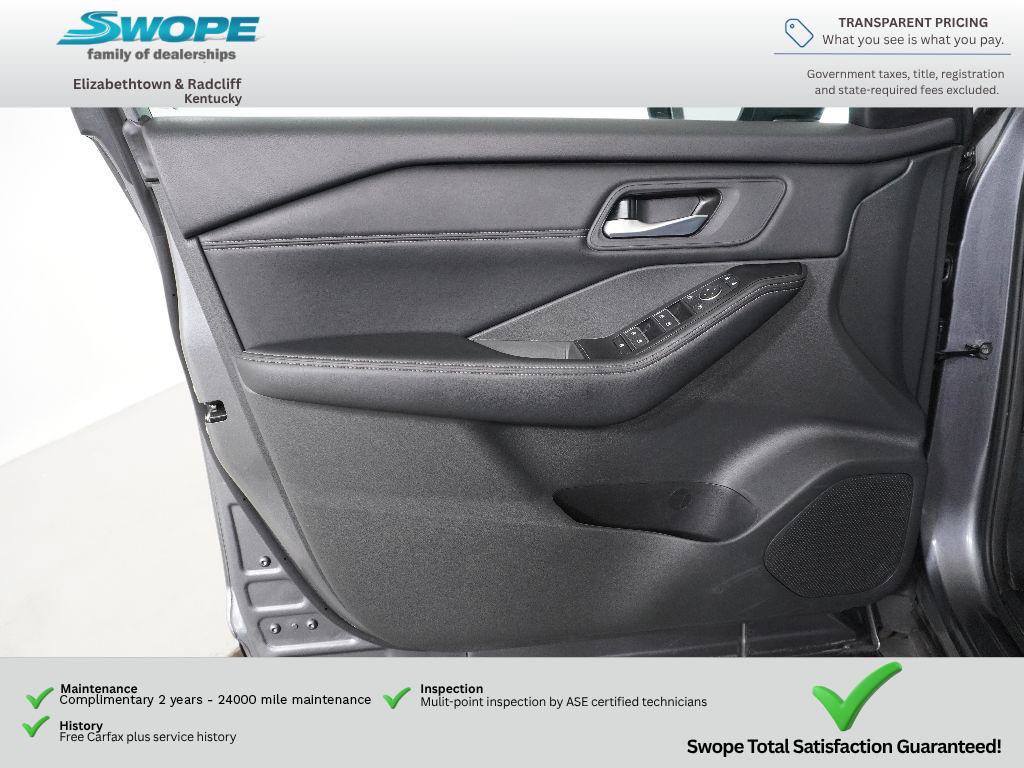 Used 2026 Nissan Rogue SL AWD/4WD image 14