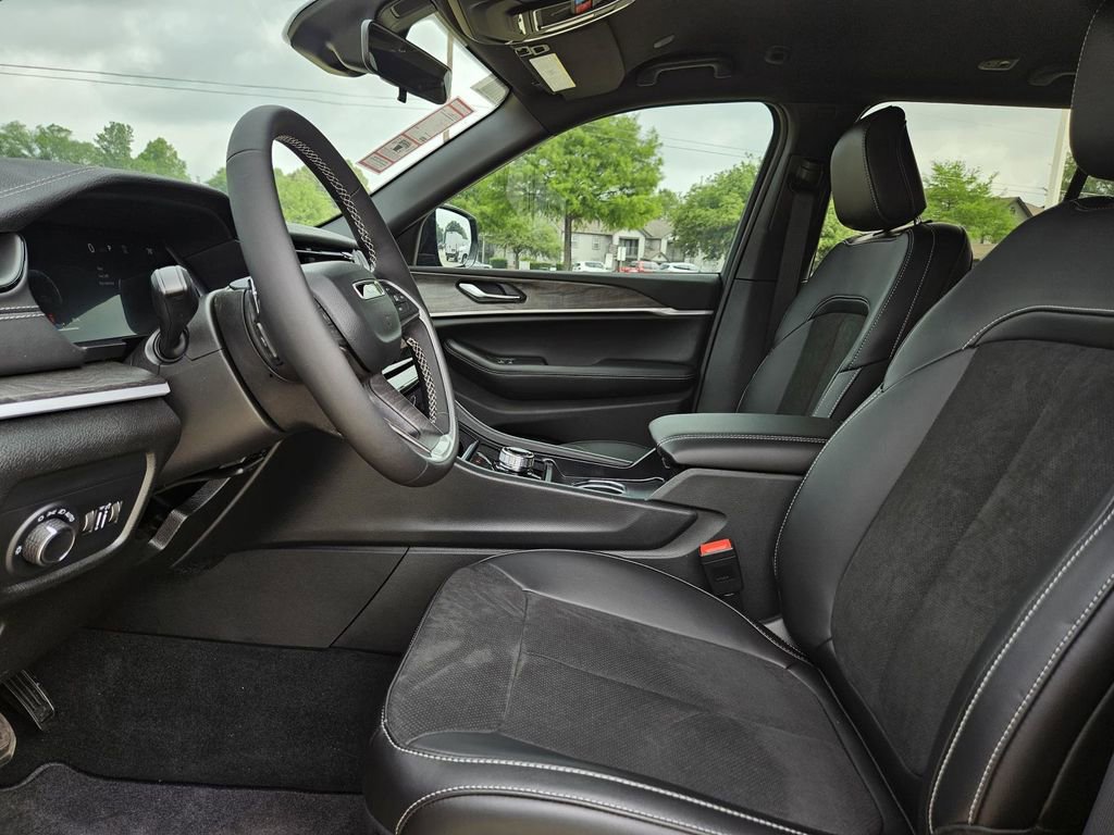 New 2026 Jeep Grand Cherokee Altitude RWD image 11