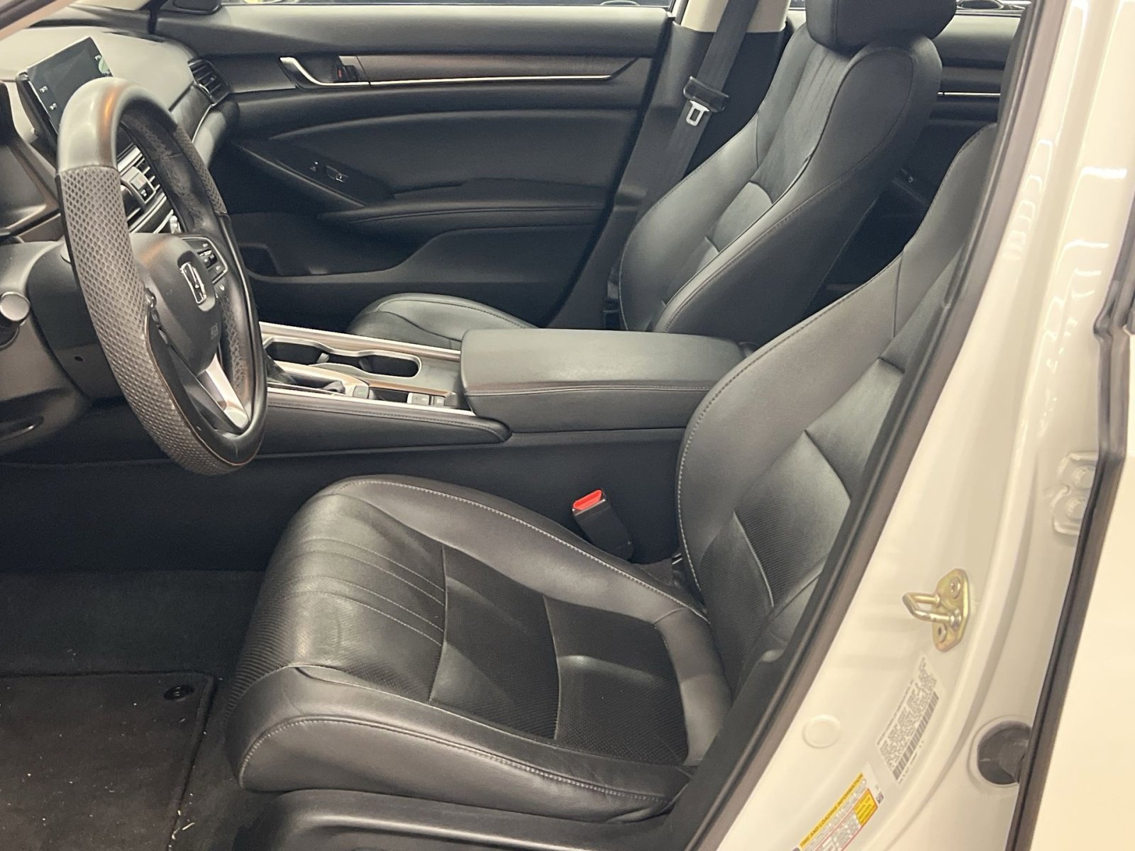 Used 2019 Honda Accord EX-L image 10