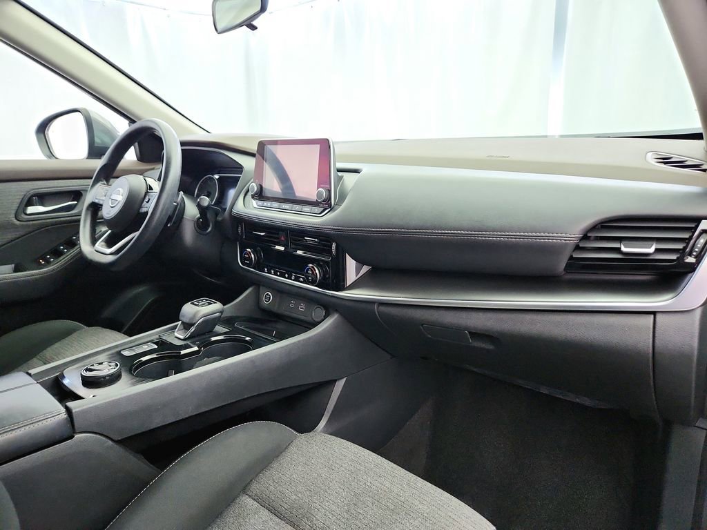 Used 2022 Nissan Rogue SV AWD/4WD image 27