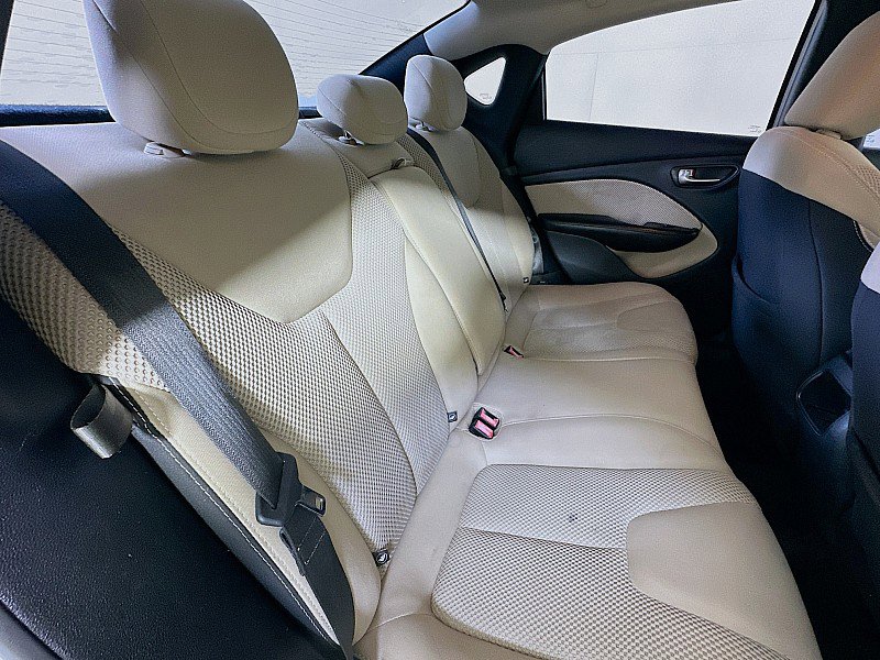 Used 2015 Dodge Dart SXT image 23