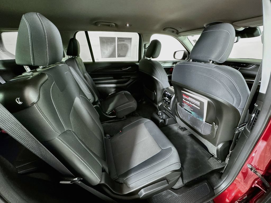 Used 2023 Jeep Grand Cherokee L Laredo w/ Luxury Tech Group I AWD/4WD image 27