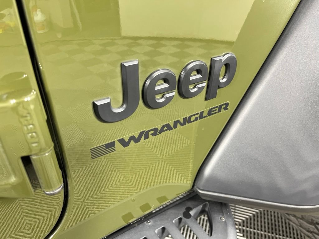 Used 2024 Jeep Wrangler Unlimited Sport AWD/4WD image 3