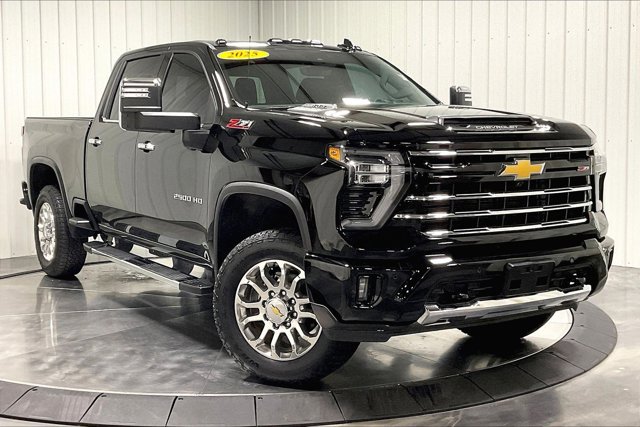Used 2025 Chevrolet Silverado 2500 LTZ w/ Z71 Chrome Sport Edition AWD/4WD image 3
