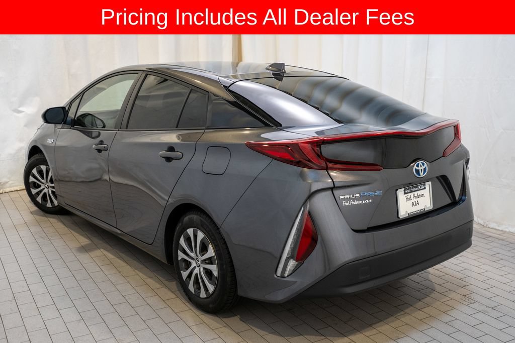Used 2022 Toyota Prius Prime Limited FWD image 3