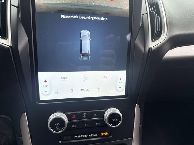 Used 2023 Ford Edge SEL image 25