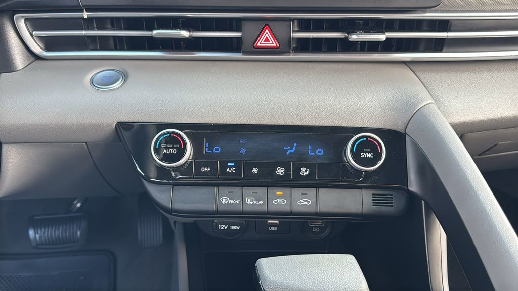 Used 2023 Hyundai Elantra SEL image 19