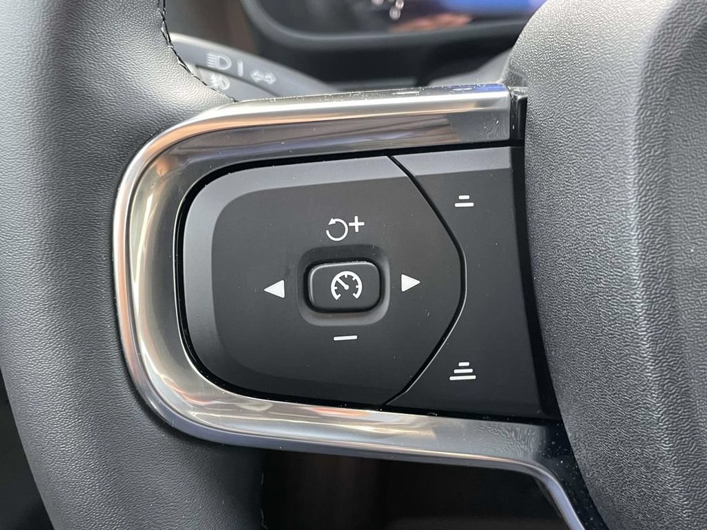 Used 2023 Volvo XC40 Recharge Ultimate w/ Protection Package Premier AWD/4WD image 10