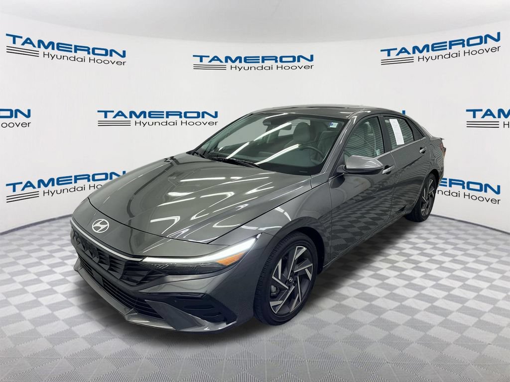 Used 2025 Hyundai Elantra Limited