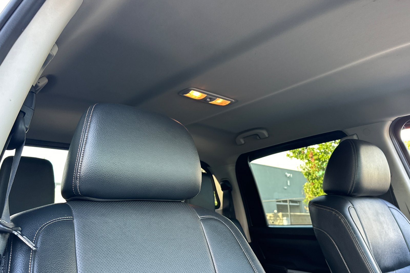 Used 2018 Nissan Titan SL AWD/4WD image 24