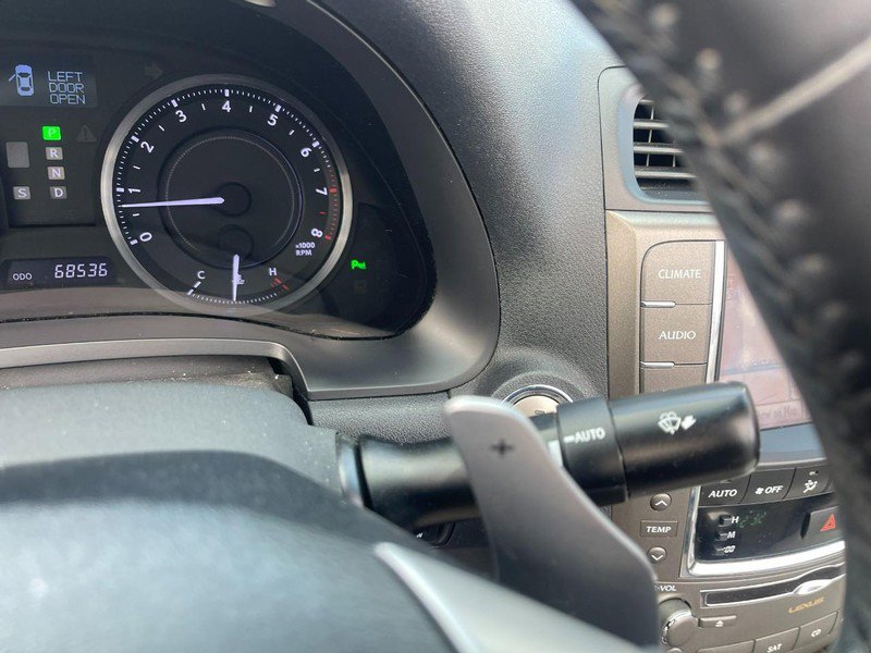 Used 2011 Lexus IS 250C w/ Luxury Pkg image 23