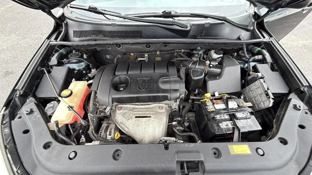 Used 2011 Toyota RAV4 4WD w/ Base L4 Extra Value Pkg image 17