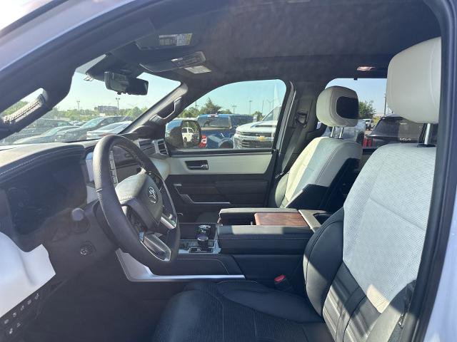 Used 2025 Toyota Sequoia Capstone AWD/4WD image 8