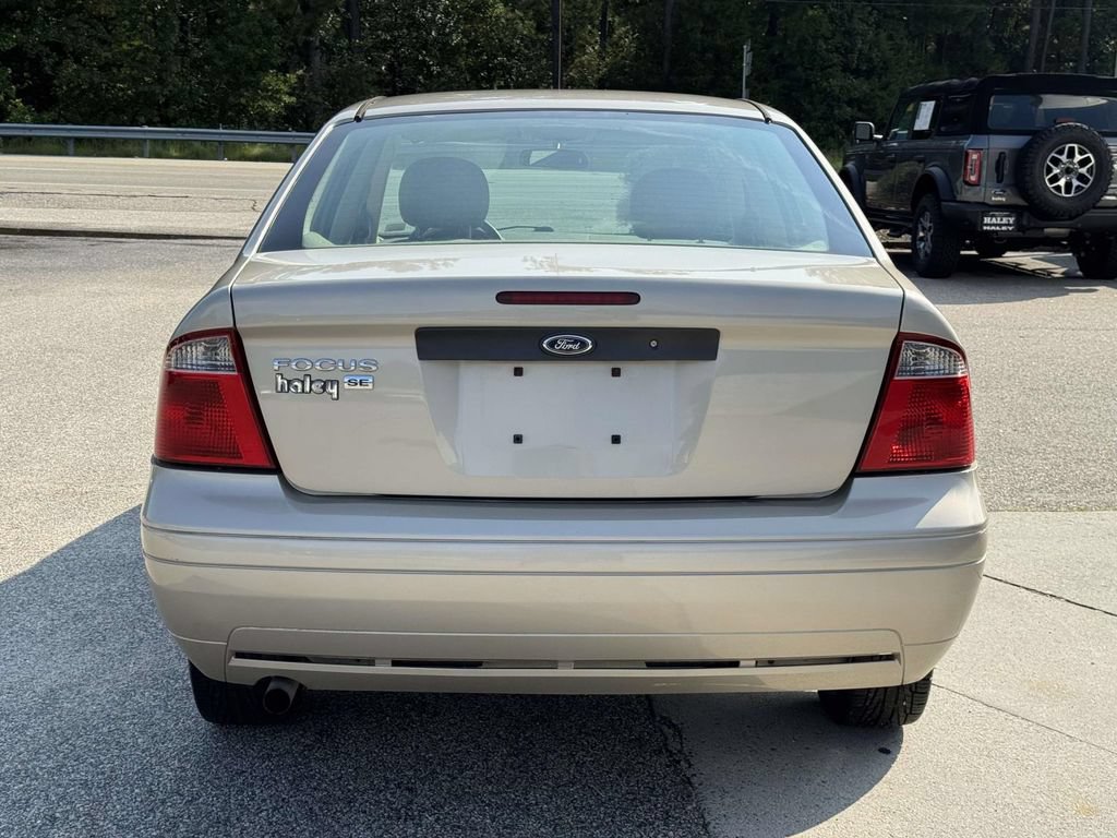 Used 2007 Ford Focus S FWD image 22