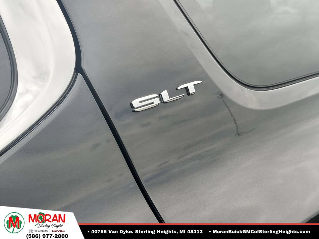 Certified 2021 GMC Acadia SLT w/ Preferred Package FWD image 9