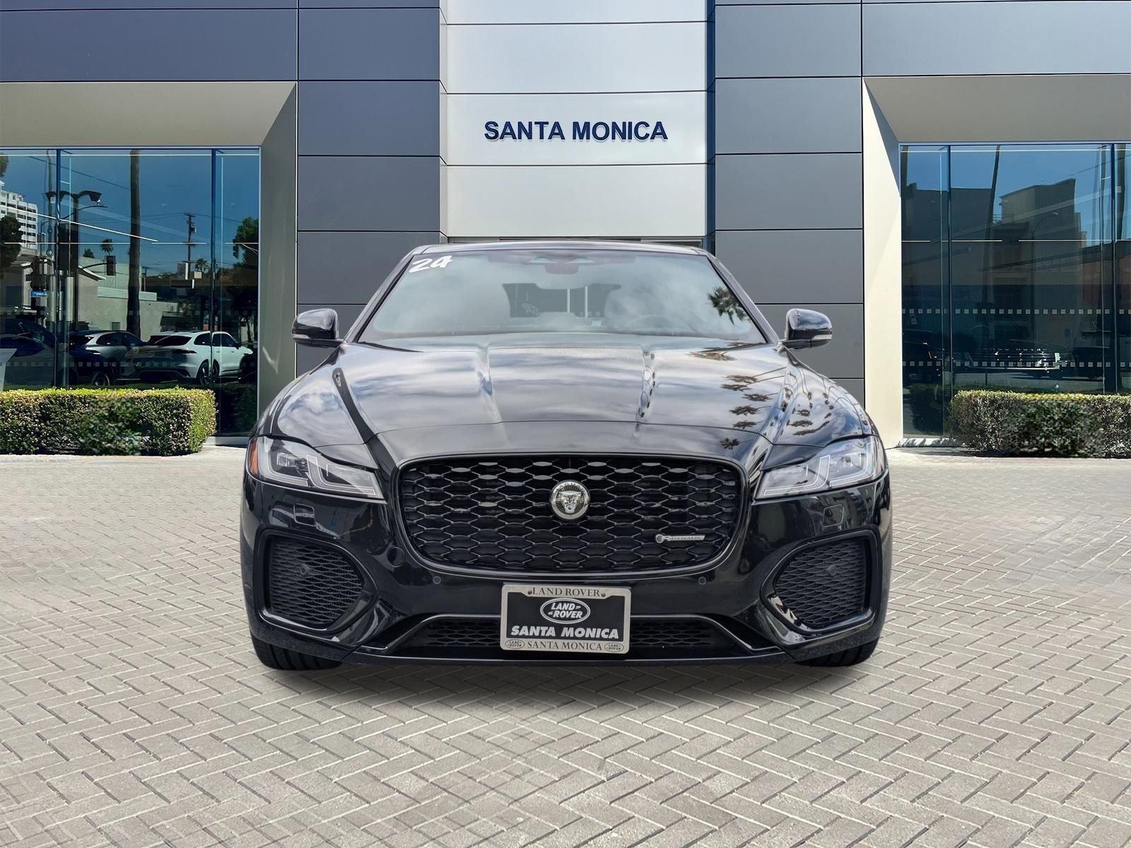 Used 2024 Jaguar XF R-Dynamic SE image 2