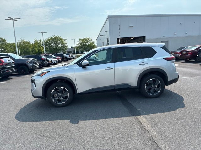 Used 2024 Nissan Rogue SV AWD/4WD image 15