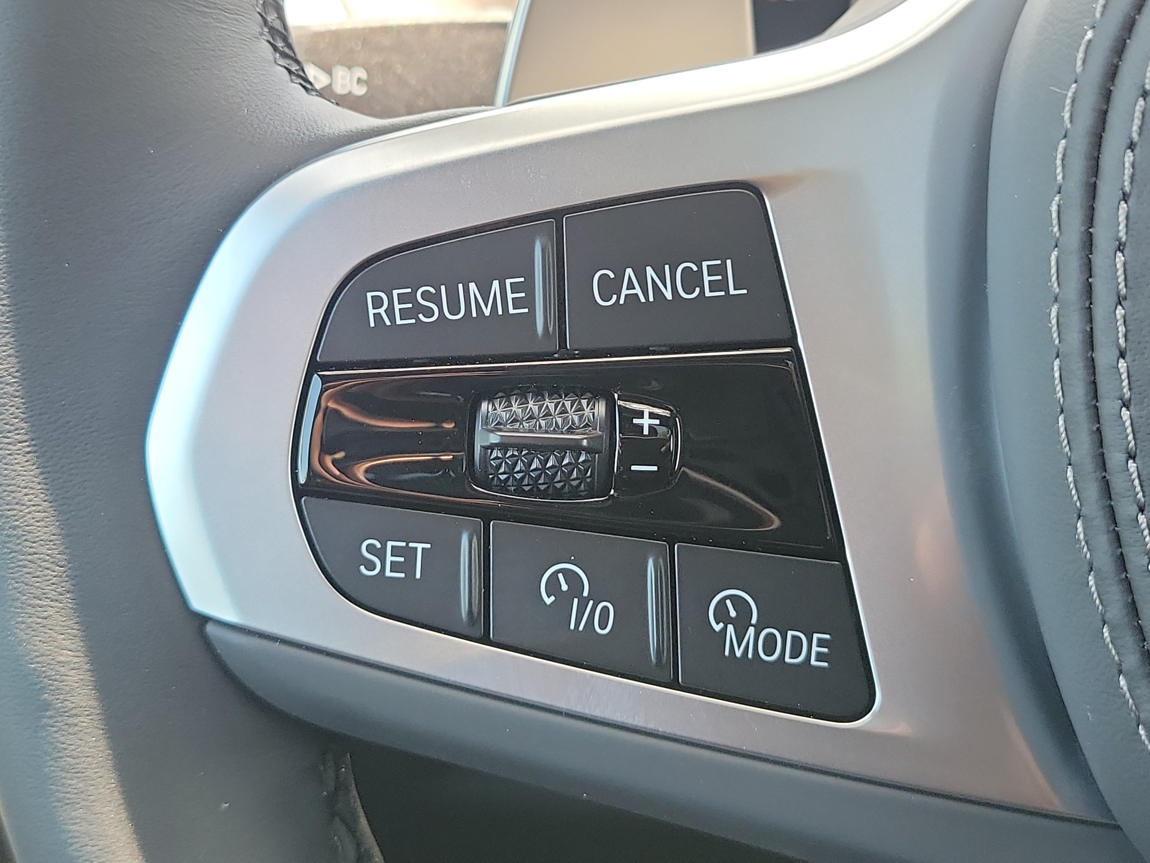 New 2027 BMW X6 xDrive40i w/ Premium Package AWD/4WD image 25