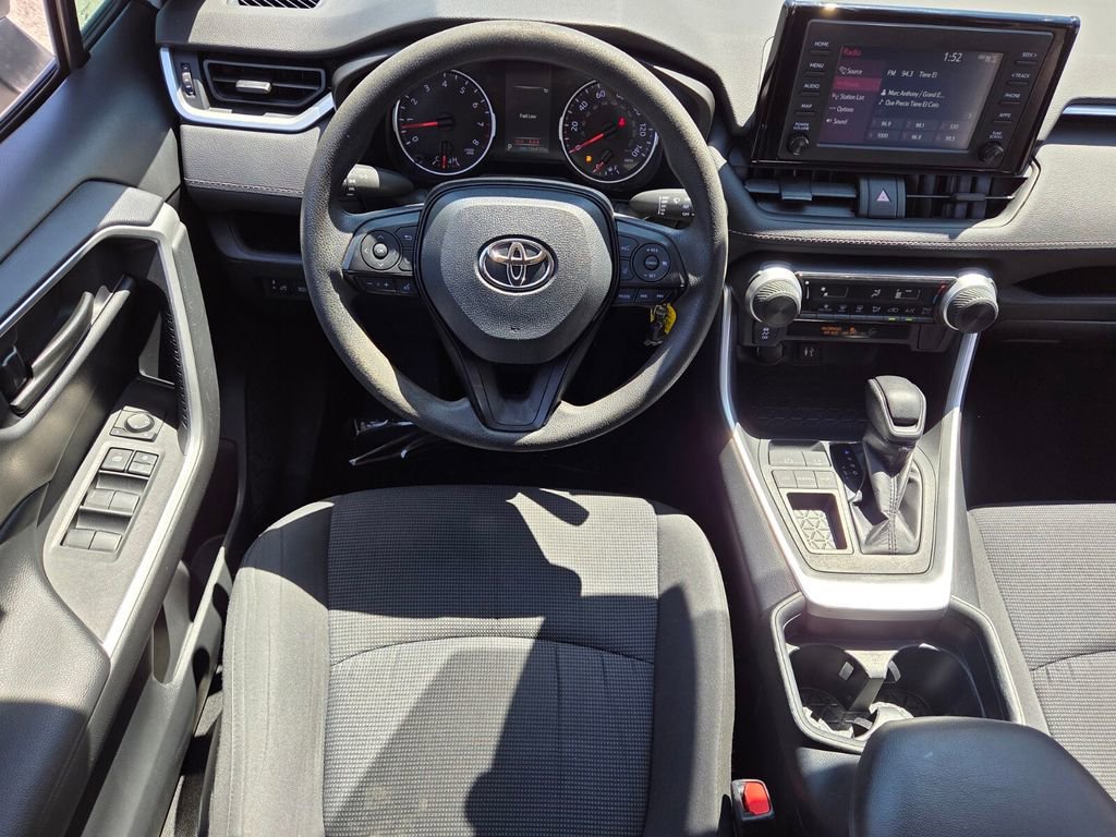 Used 2019 Toyota RAV4 LE FWD image 12