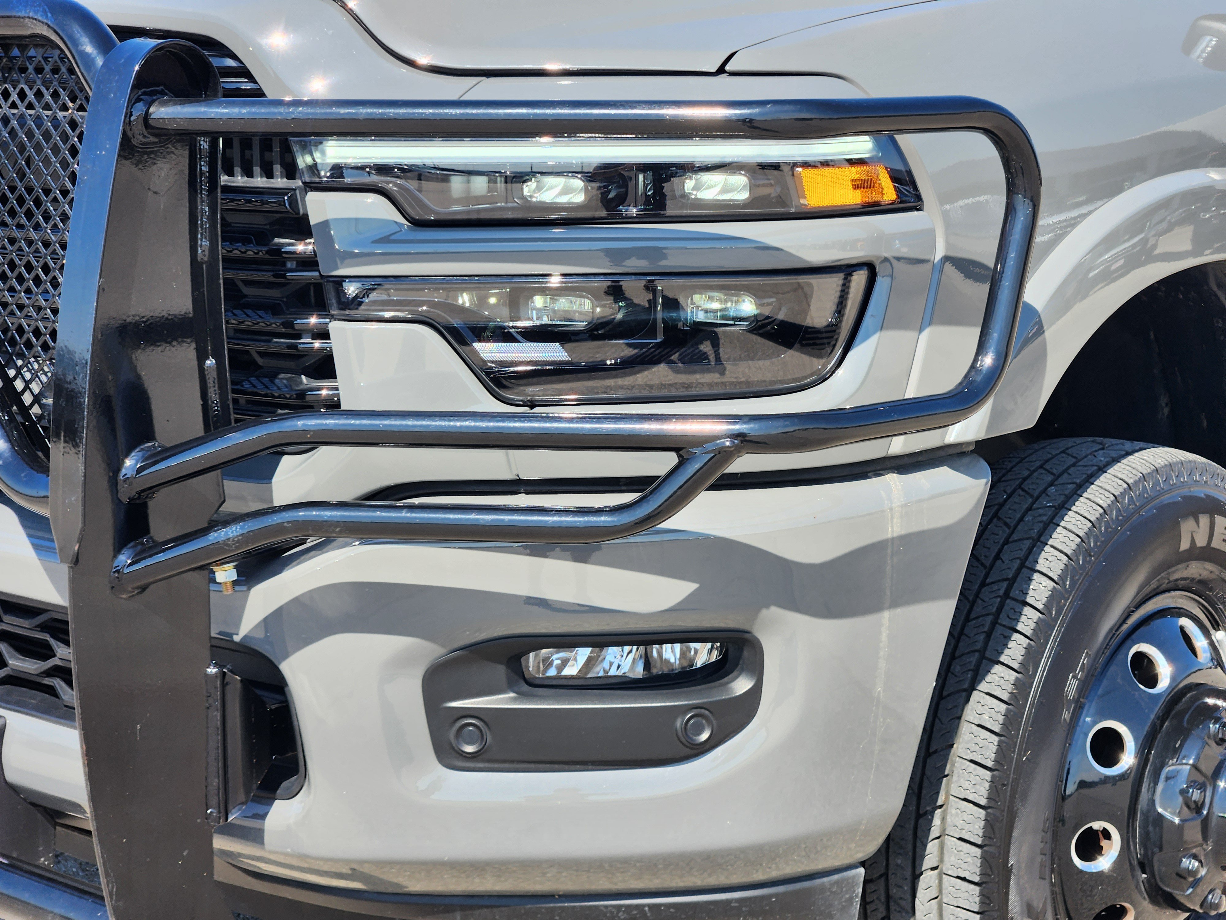Used 2025 RAM 3500 Limited AWD/4WD image 8