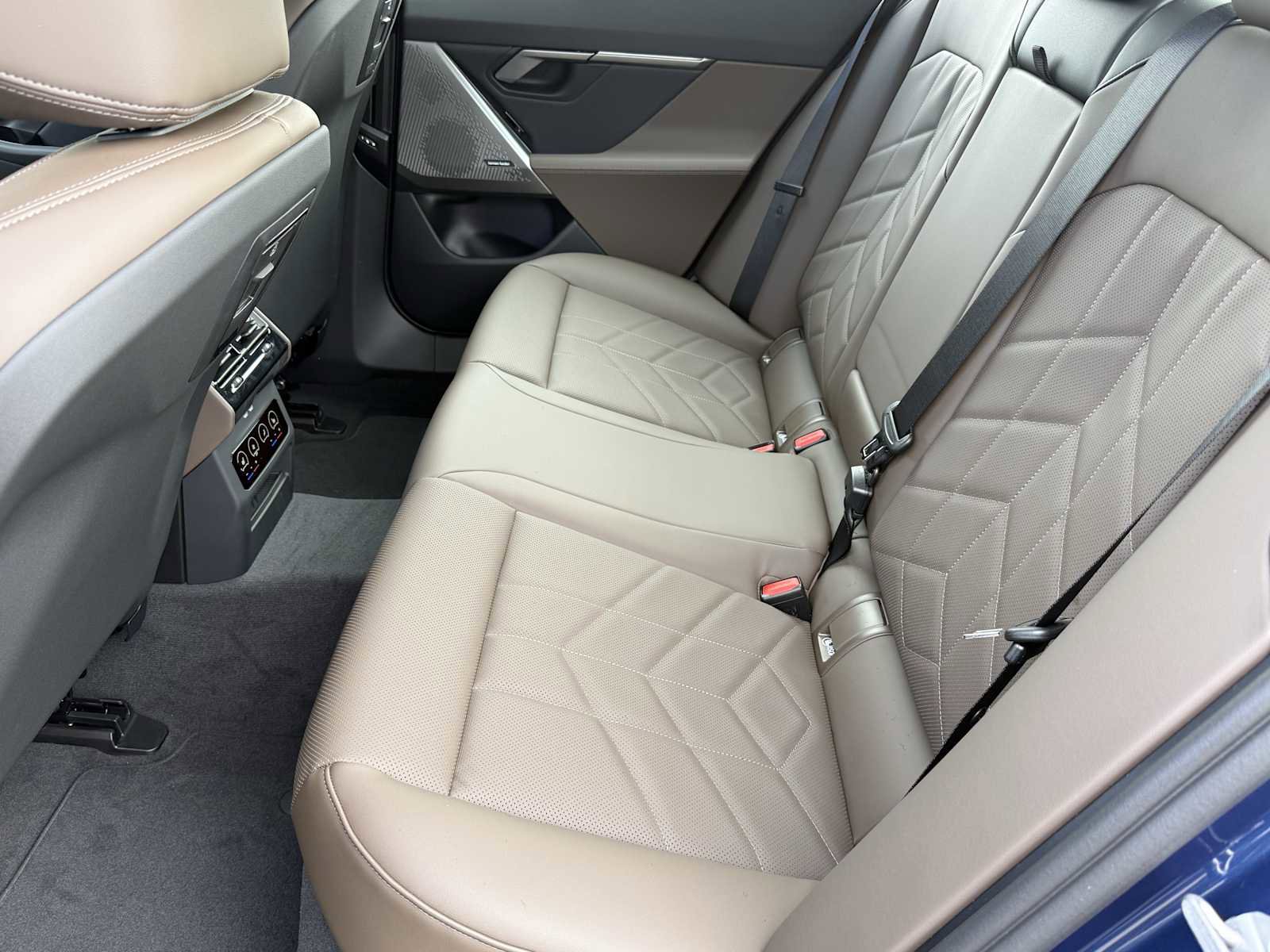 New 2026 BMW 530i xDrive w/ Executive Package image 32