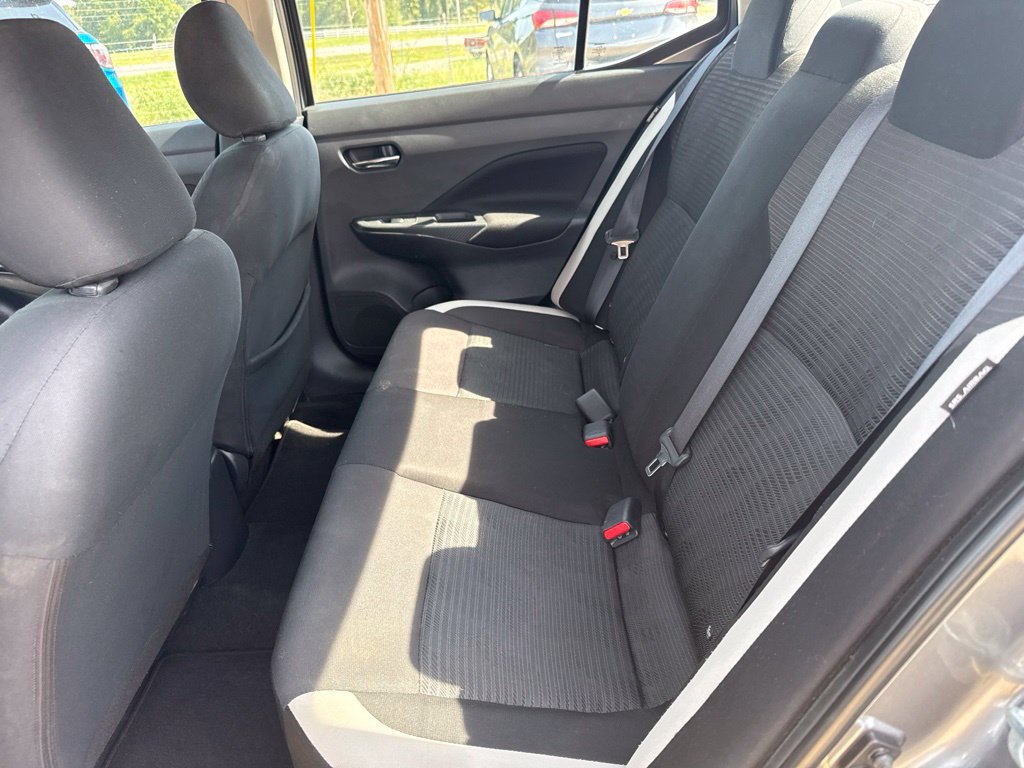 Used 2021 Nissan Versa SV FWD image 10