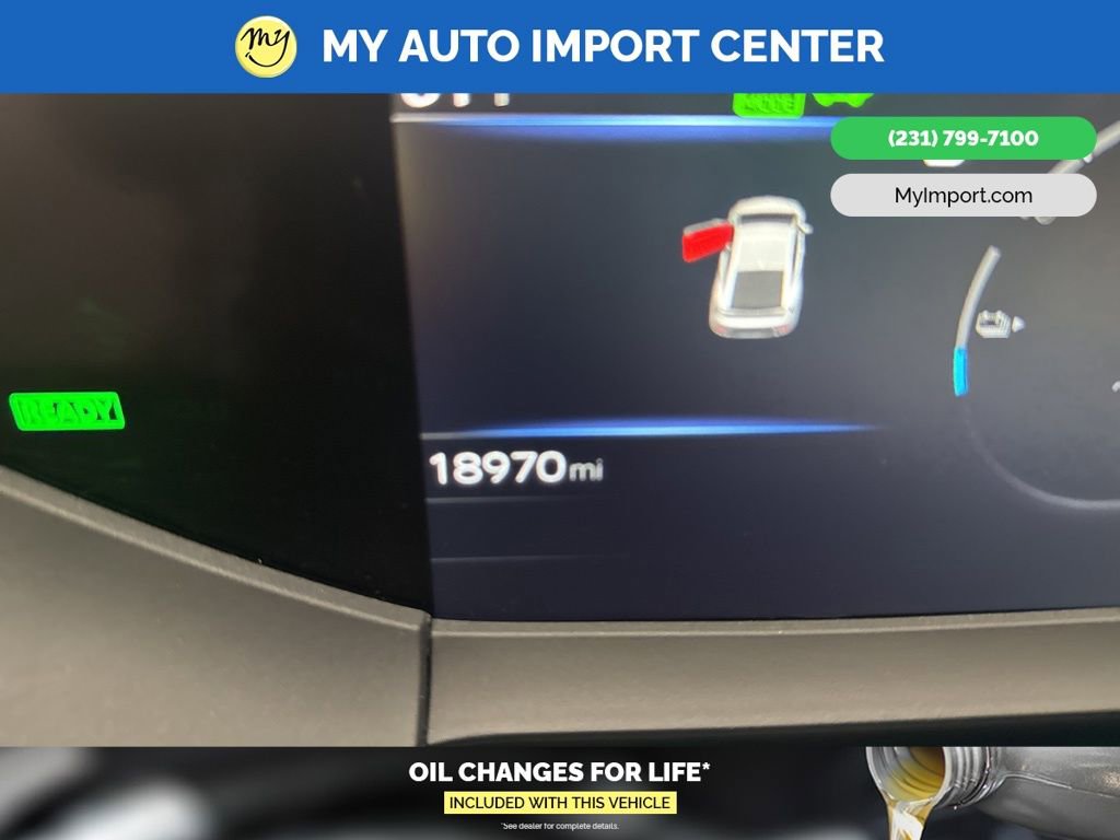 Used 2025 Toyota Prius XSE Premium w/ Limited Premium Package image 19