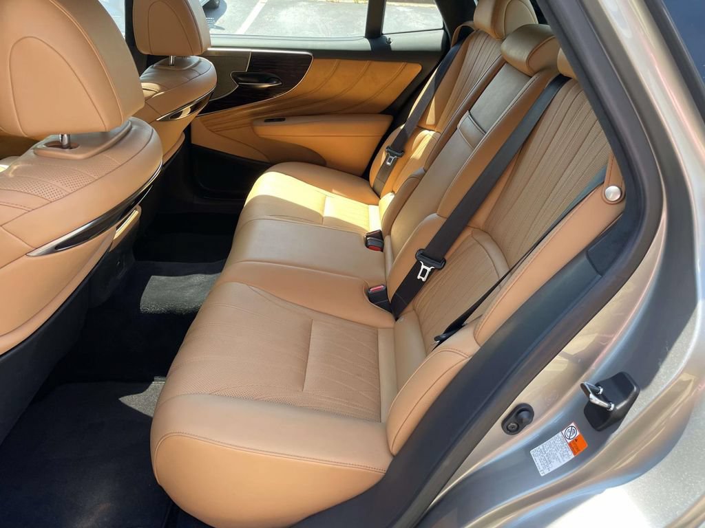 Used 2023 Lexus LS 500 w/ Interior Upgrade Package RWD image 8