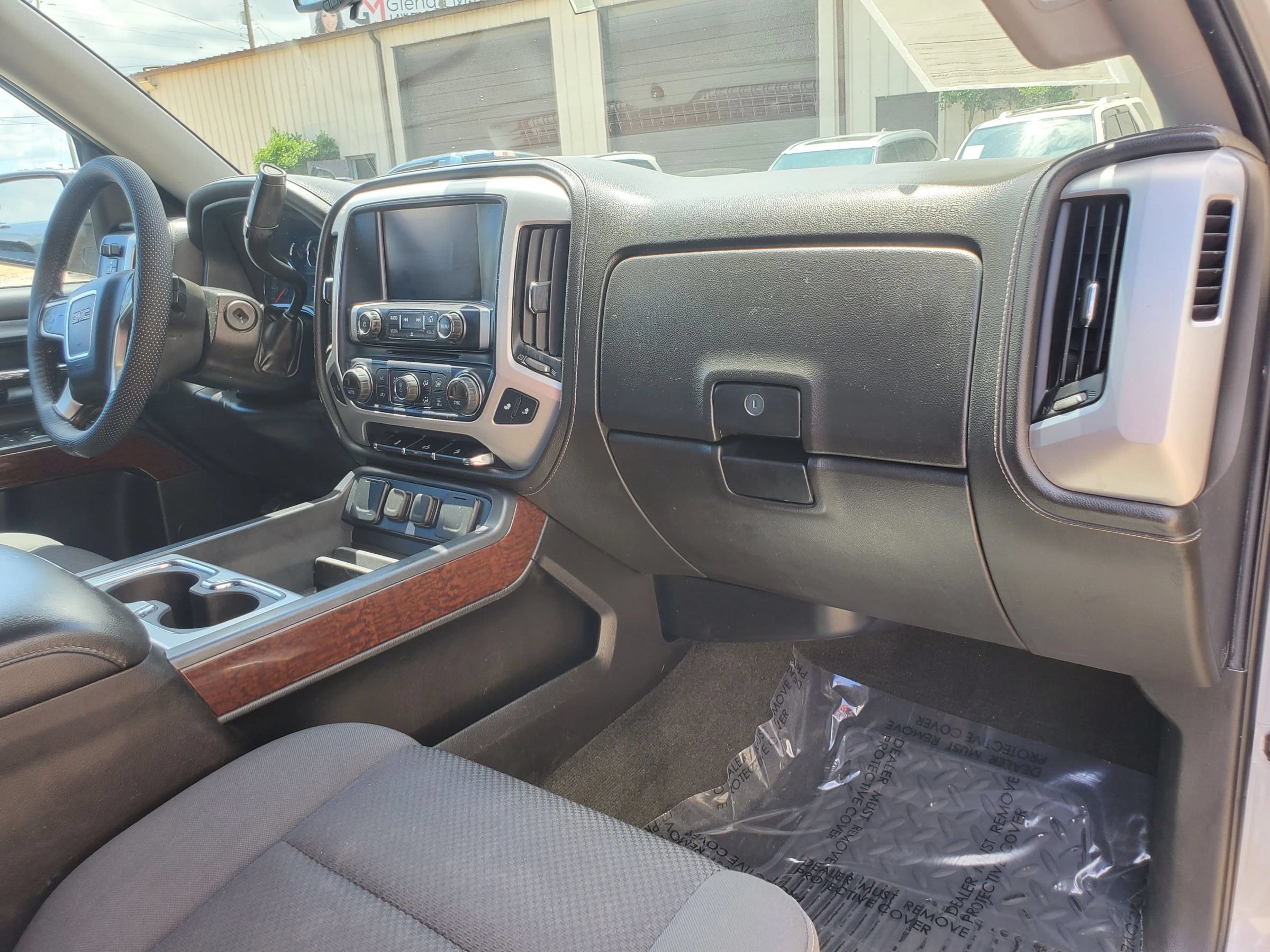 Used 2017 GMC Sierra 1500 SLE w/ SLE Value Package AWD/4WD image 30