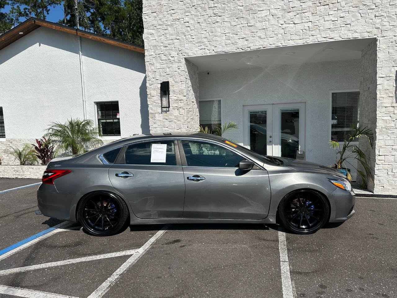 Used 2017 Nissan Altima 2.5 SV FWD image 18