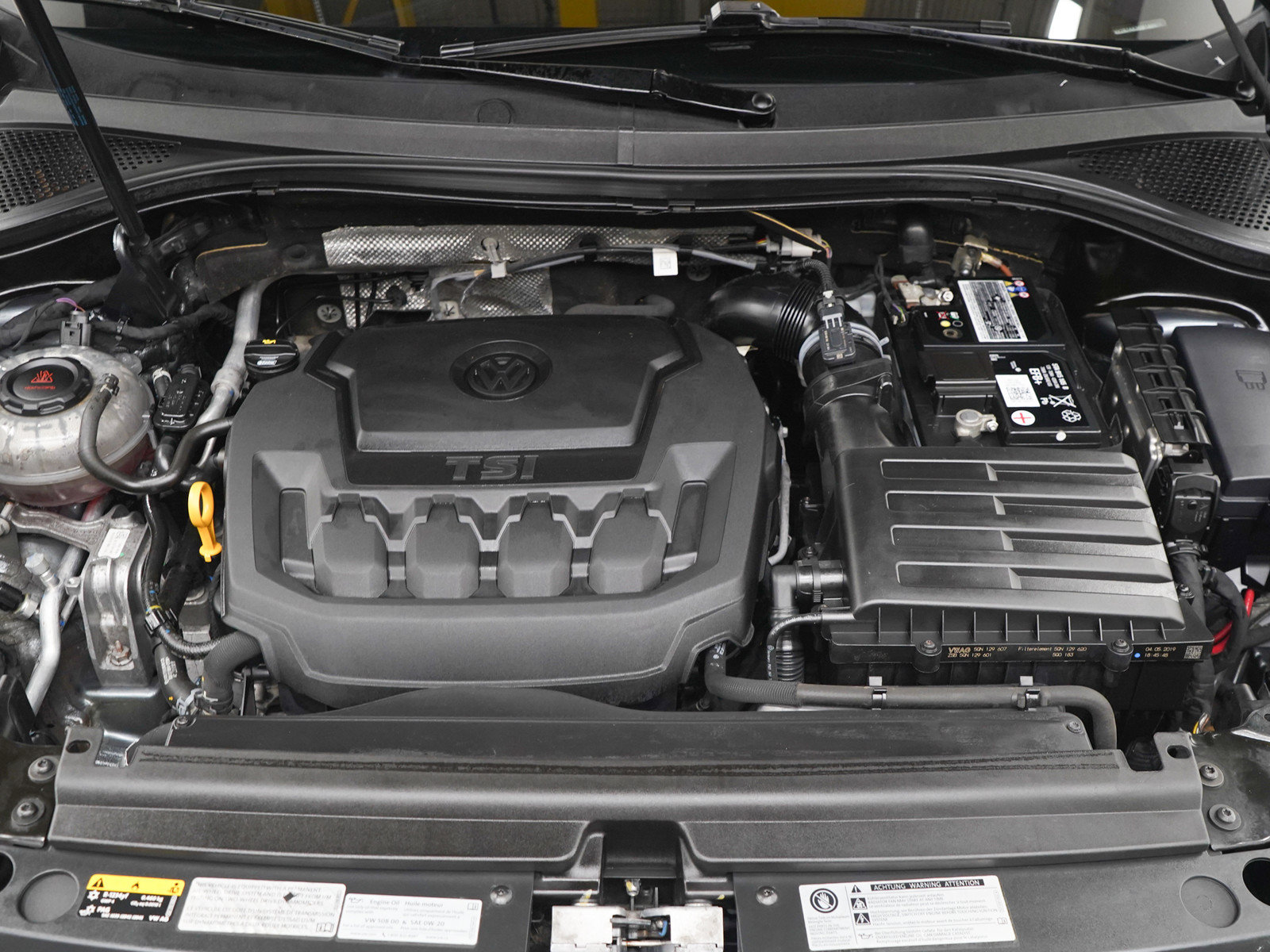 Used 2019 Volkswagen Tiguan SE w/ Panoramic Sunroof Package AWD/4WD image 31