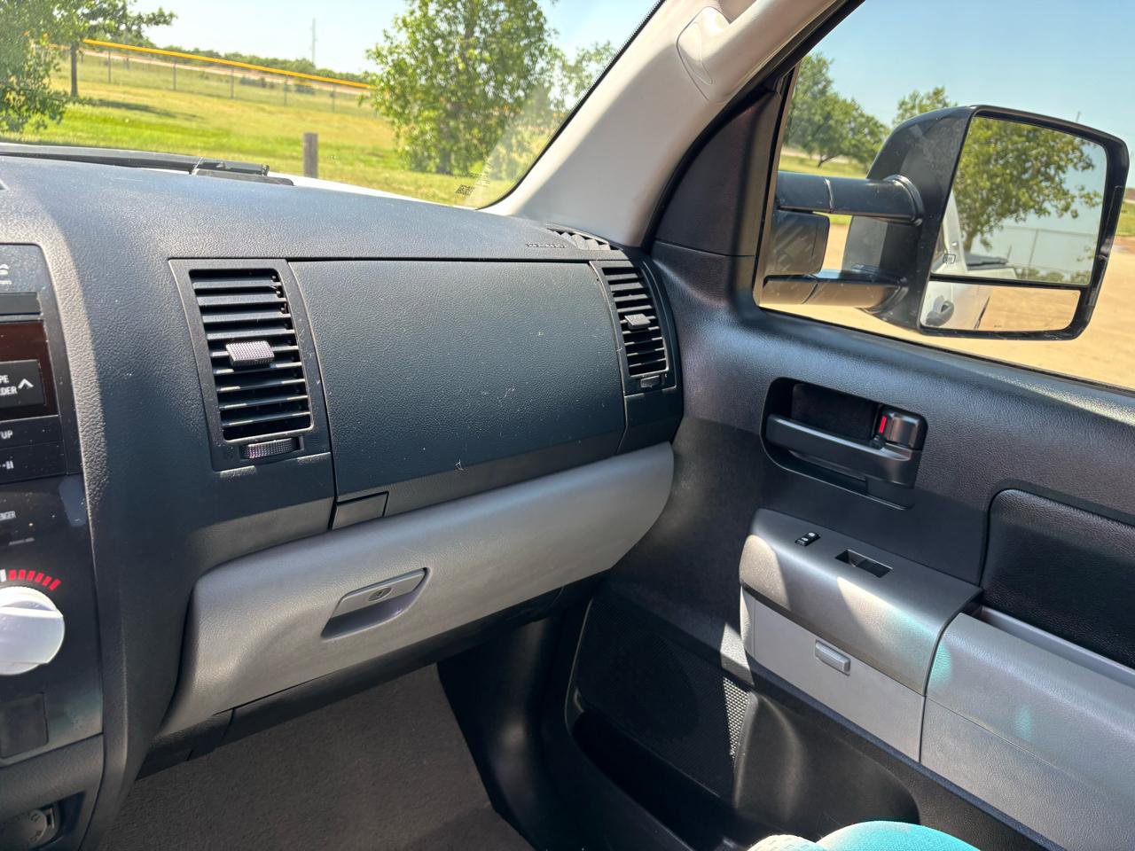 Used 2010 Toyota Tundra 2WD Double Cab image 16