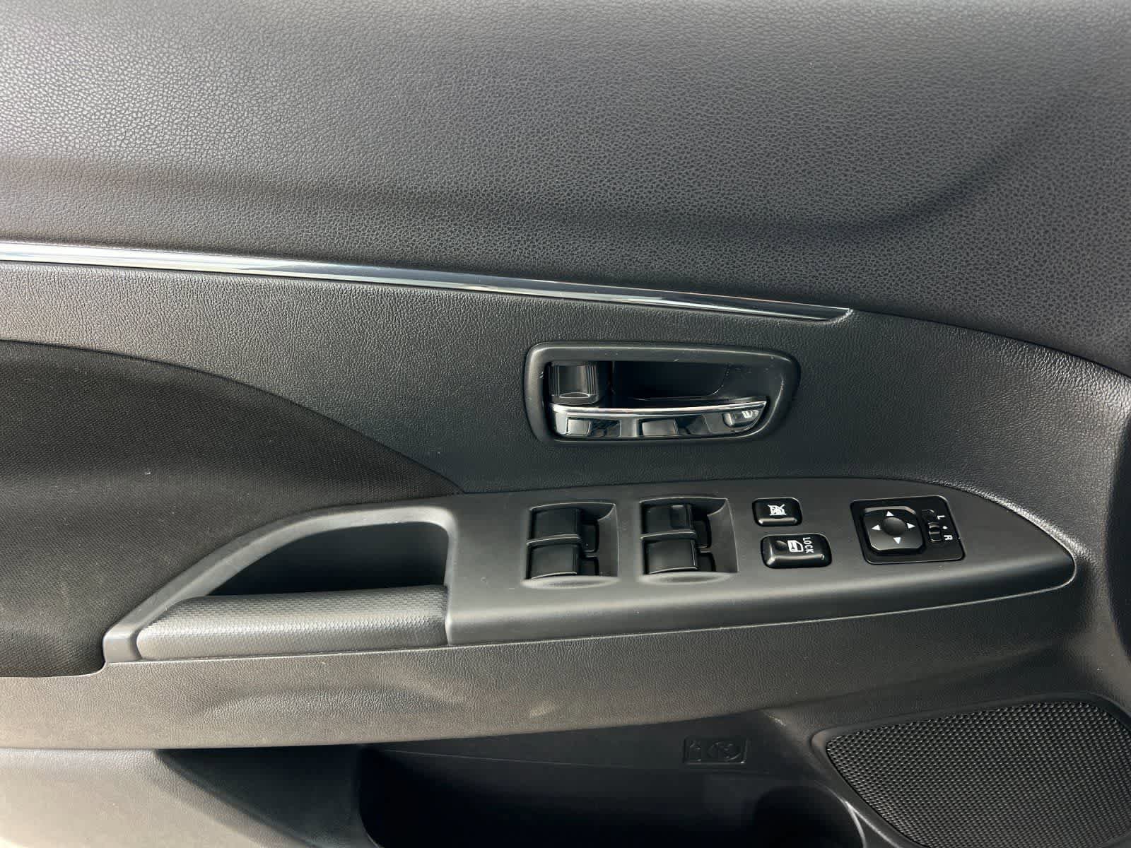 Used 2024 Mitsubishi Outlander Sport LE AWD/4WD image 13
