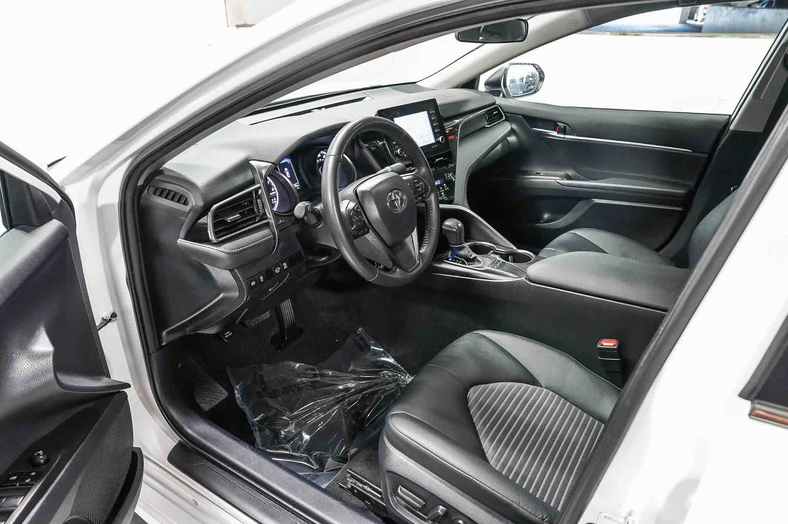 Certified 2024 Toyota Camry SE FWD image 18