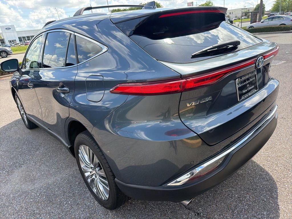 Used 2021 Toyota Venza XLE w/ Softex Package image 9